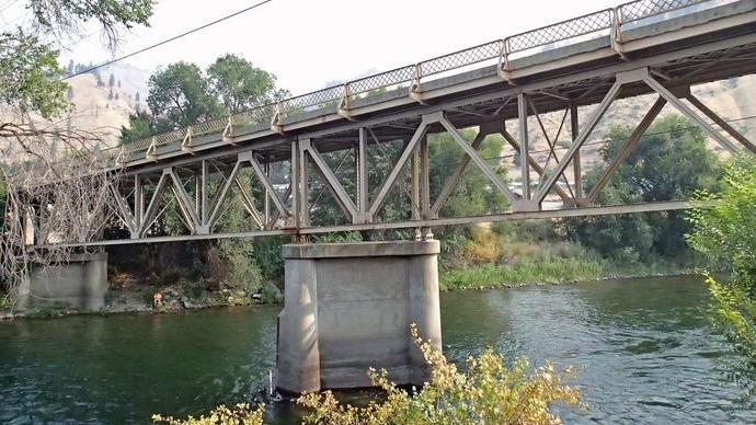 The History of the West Cashmere Bridge
